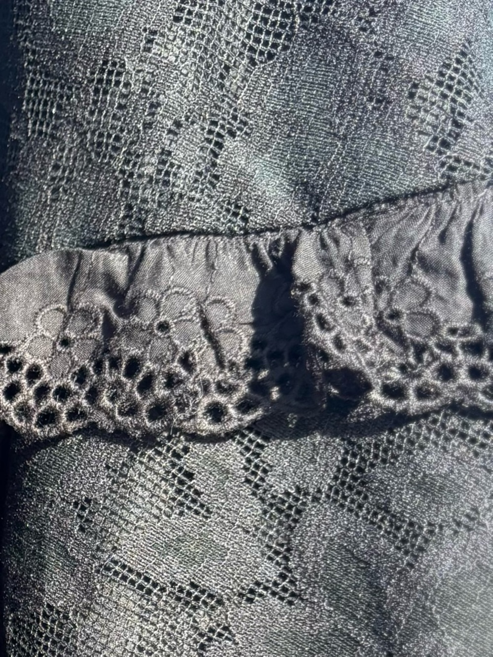 NWOT!  Mello Los Angeles Black Lace Tiered High-Low Top ~ S - Picture 3 of 5